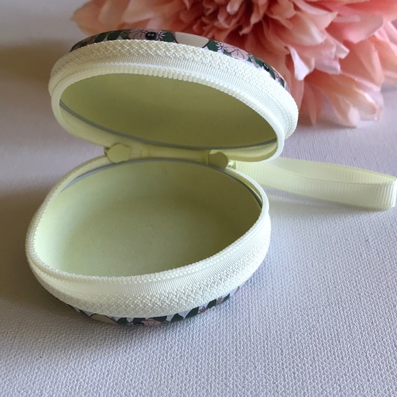 5 for $25! New Totoro Coin Purse - Picture 5 of 7